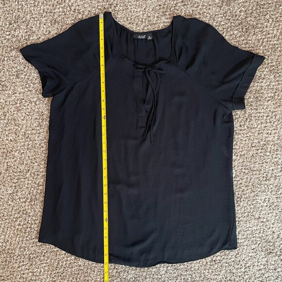 Size XL a.n.a. black short sleeved top with ties - Picture 5 of 10